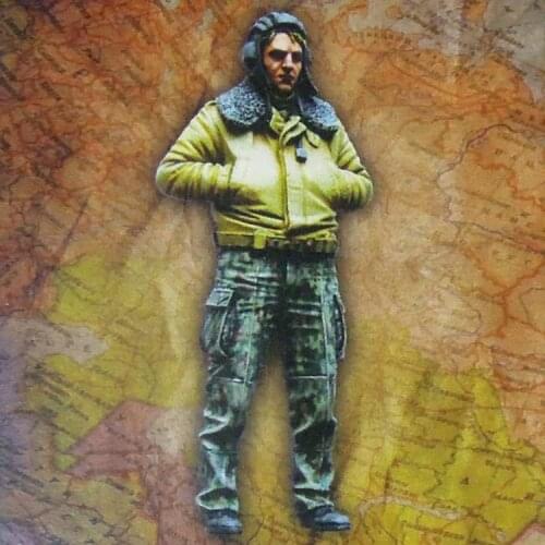 1/35 Modern Russian tankman, Resin Model Soldier GK, Military theme, Unassembled and unpainted kit