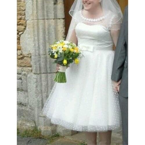 Wedding Dresses Country Lace Appliqued Backless Bridal Gown Sweep Train Robe 2020