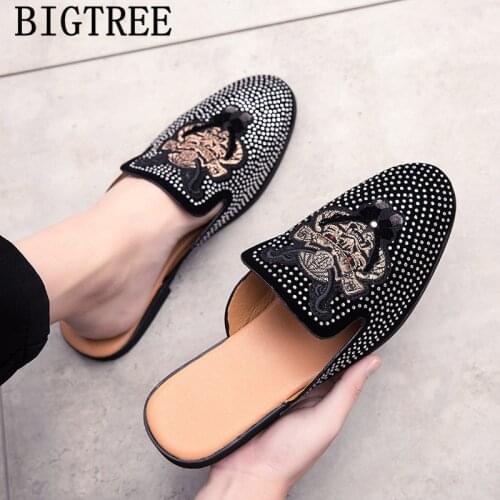 Mules Suede Shoes Men Slippers Black Half Shoes for Men Rhinestone Mule Mens Casual Shoes Men Designer Slides Zapatos De Hombre