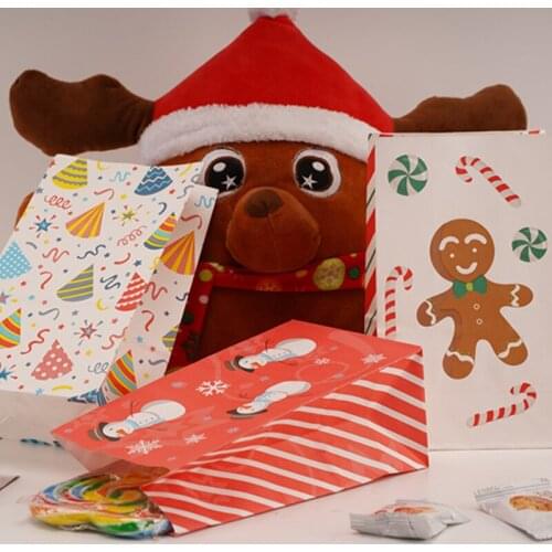 5Pcs Christmas Gift Bag Kraft Paper Creative Candy Box Small Gift Cookie Apple Bag Portable Paper Bag Merry Christmas
