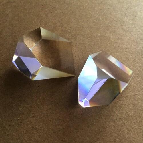 Photography of Rainbow Mitsubishi Mirror By Prow Prism with Optical Glass Half Roof and Polygon Profile