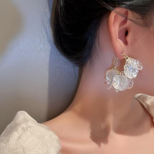Exaggerated Acrylic Colorful Shell Hoop Earrings for Women Elegant Luxury C-shaped Piercing Earring Korean Fashion Party Jewelry