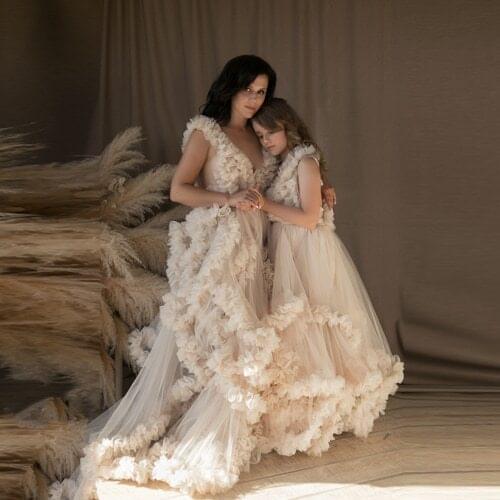 Chic Puffy Ruffle Tulle Dress For Mother and Daughter Tiered Pleated Long Dress Women Photo Shoot Tulle Maternity Robes Custom
