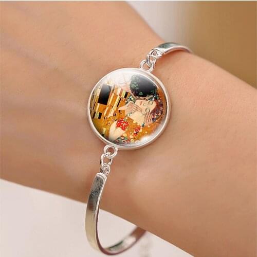 Gustav Klimt The Kiss Art Charm Bracelet Glass Cabochon Jewelry Silver Plated Bangle Women Vintage Accessories