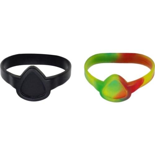 Guitar Pick Bracelet Portable Sports Hand Wrist Strap Wristband Holder Guitar Accessories