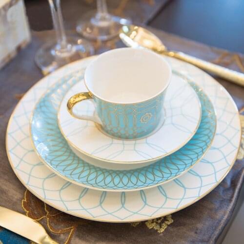 European High-Grade Bone China Dinner Plates Golden Edge With A Coffee Cup And Saucer Dessert Dish Tableware Set
