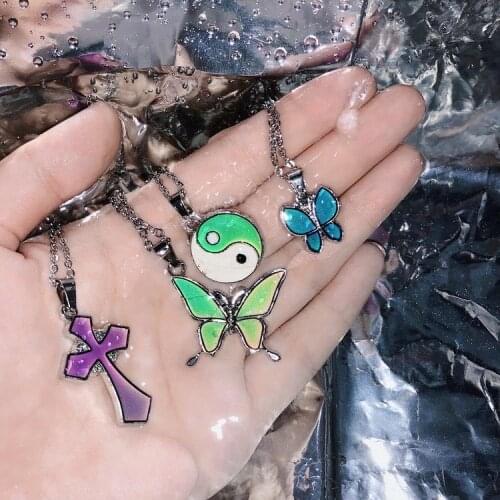 Cross-Border Foreign Trade Hot New Cute Butterfly Pendant Temperature Changing Necklace Stainless Steel Chain