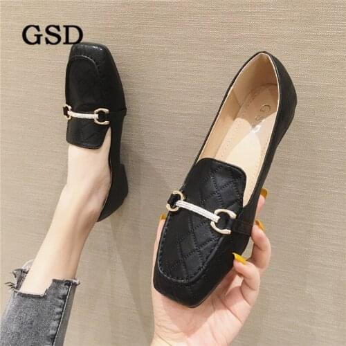 Classic Shallow Flats Casual Shoes Woman Metal Chain Loafers Slip On Moccasins Female Soft Leather Footwear flat women shoes