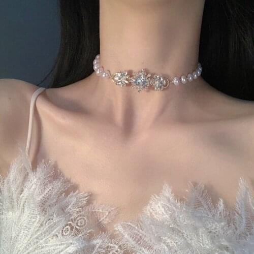 U-Magical Luxury Gold Color Flower Simulation Pearl Chokers Necklace for Women Bling Bling Beaded Rhinestone Necklace Jewelry