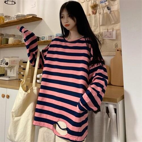 Harajuku Hole Design Rainbow Striped Long T-Shirt For Girls Kawaii Sweet Stitching Kpop Couple Grunge Clothes Oversized Tee Top