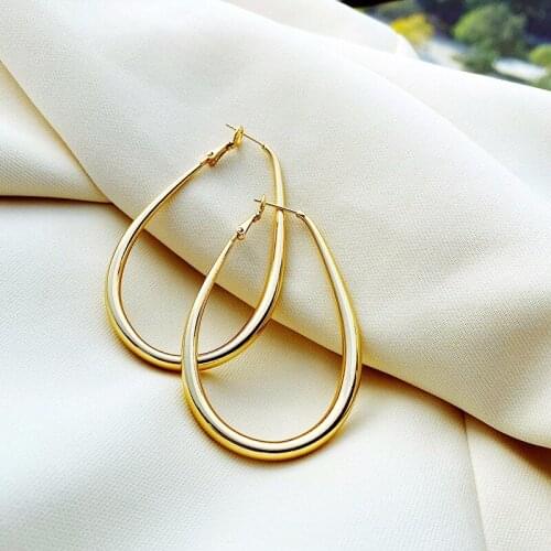 New Style 2020 Wholesale smooth Exquisite Big Circle Hoop Earrings for Women Girl Wedding Party