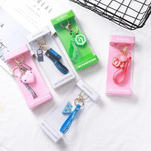 New Kpop BP Got7 Twice Seventeen Album Fans Keychain School Bags Girls Bangtan Boys Keyrings Member Name Logo Lisa