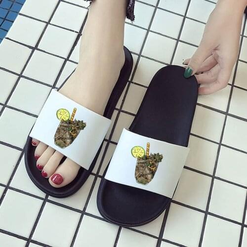 Women Slippers Cartoon summer Indoor shoes for Ladies Beach Flip Flops Bathroom Home Slippers Non-slip sandals Female shoes 2021