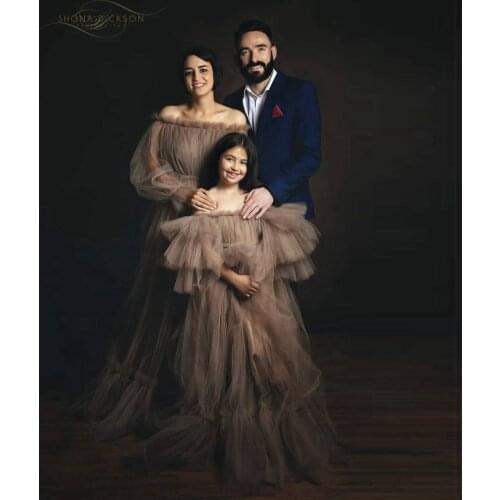 Mother And Daughter Pretty Brown Tulle A-line Dresses Off The Shouler Tiered Ruffles Mom And Kids Mesh Gowns To Photo Shoot