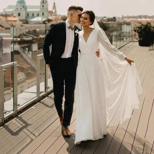 Weiyin AE0724 Simple A Line Chiffon Wedding Dress V Neck Long Sleeves Bohemian Bridal Dress Elegant Robe de mariee