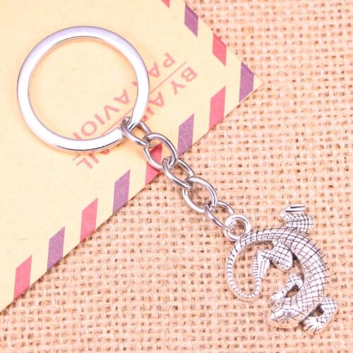 20pcs New Fashion Keychain 31x24mm gecko lizard Pendants DIY Men Jewelry Car Key Chain Ring Holder Souvenir For Gift