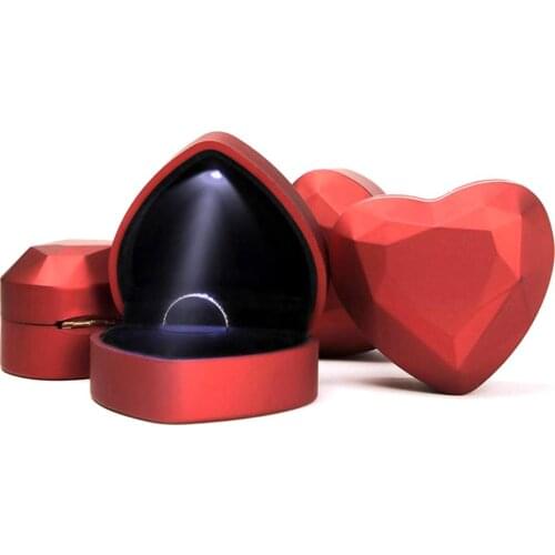 Fashion Heart Shape LED Light Ring Holder Box Proposal Wedding Band Display Storage Case
