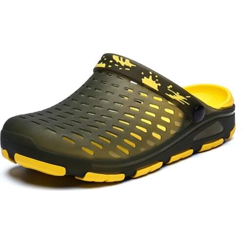 2021 New Fashion Sandals Men Clogs Slippers Soft Bottom Beach Jelly Clogs Male Comfy Breathable Water Garden Ankle-Wrap Sandals