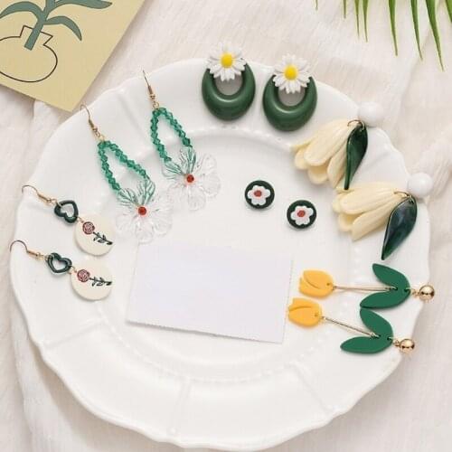 U-Magical Retor Arcylic Simple Transparent Flower Green Leaf Dangle Earrings for Women Geometric Heart Hollow Earrings Jewellery