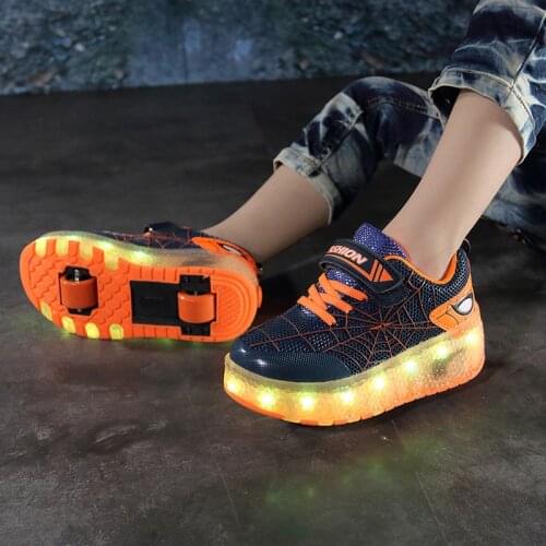 Skating Shoes Children Little Boys Girls Kids Fashion Casual Sneakers Sports Tow Wheels Glowing Light LED Wheelys Roller Skates