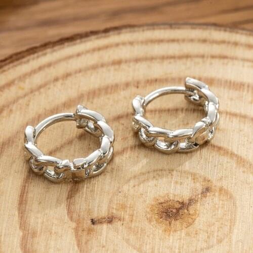 European and American Light Luxury INS Style Personalized Chain Earring Ear Buckle Female Minimalist Twist Earrings Gift