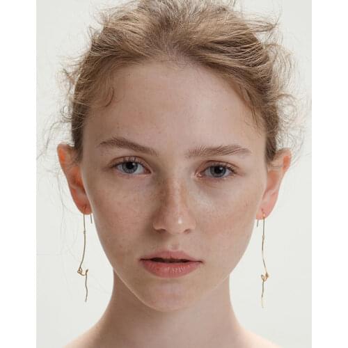 Timlee E245 New Personality Abstract Line Bust Bosom Metal Drop Earrings Fashion Jewelry Wholesale