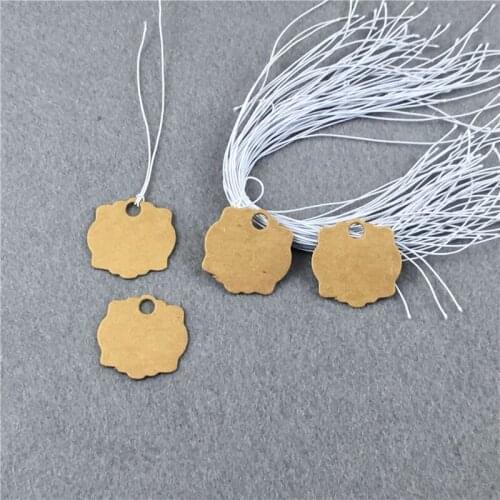 400Pcs/Lot Kraft Vintage Flower Lace Shaped Hang Head Labels Tags For Macaron Muffin Bags Price Paper Tag With White Strings