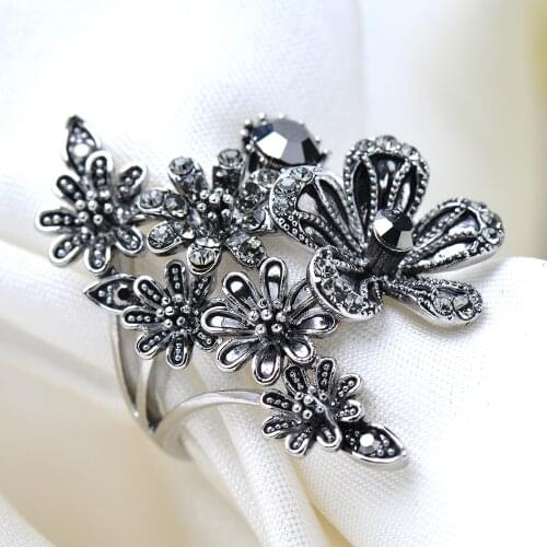 Vintage Female Black Crystal Big Ring Classic Silver Color Party Engagement Rings For Women Luxury Bridal Flower Wedding Ring