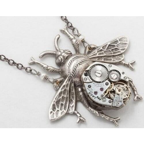 2021 New Vintage Punk Mechanical Insect Necklace for Women Men Trendy Silver Color Female Male Jewelry Birthday Party Gifts