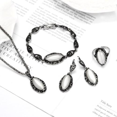 4pcs Vintage Opal Stone Jewelry Set Fashion Pendant Necklace Set Antique Jewelry Party Costume Bridal Jewelry Sets