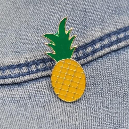 Green Yellow Color Pineapple Brooches For Women Fashion Summer Brooch Enamel Pins Drop Shipping New 2021 Gift