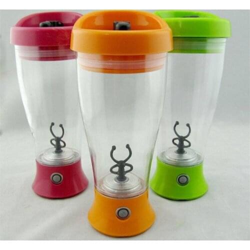 Creative lazy supplies automatically stir coffee cups Candy color sealed straw electric mixing cup