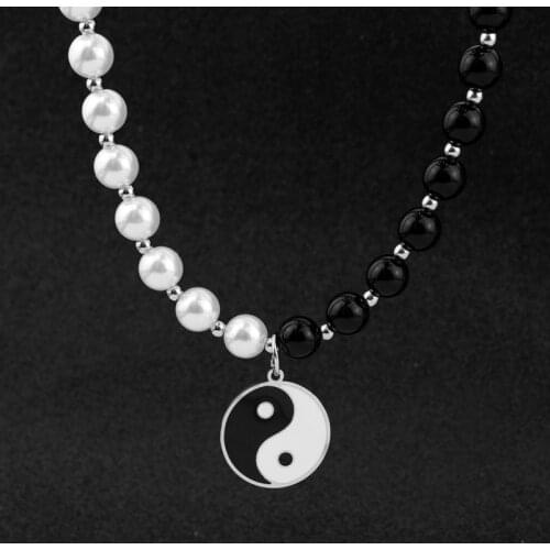 New Punk Style Round Tai Chi Gossip Pendant Necklaces For Men Fashion Black White Imitation Pearl Choker Necklace Jewelry