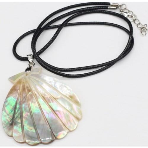 Natural Shell Pendant Charming Shape Necklace Charming Jewelry Mother of Pearl Shell Necklace Leather Rope for Women Gift