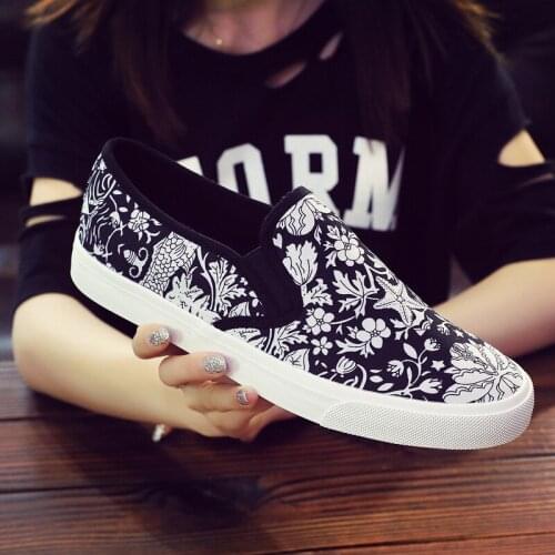 2021 spring and autumn new trend fashion all-match canvas shoes mens one-step low-top breathable flat patterned cloth shoes