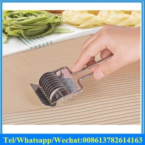 Mini stainless steel noodle pasta tool for home use hand push and cutting noodle cutter