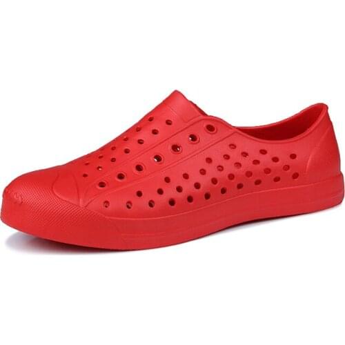 2020 Men Summer beach Sandals Cool Water Beach Garden Shoes Men sneakers Light Soft water Shoes Chaussure Homme Cheap