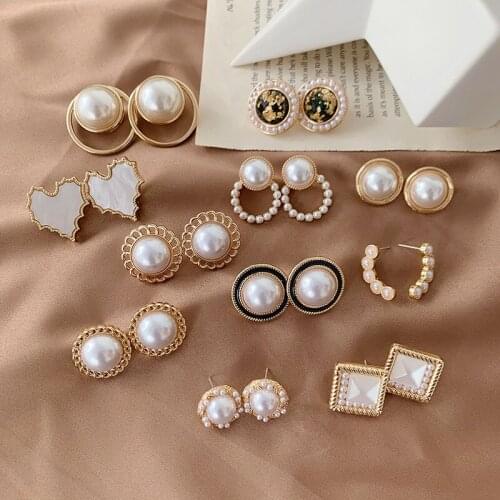Stud Earrings серьги 2021 тренд Earrings Korean Fashion New Treny Golden Geometric Simulated Pearl Earring s for Women