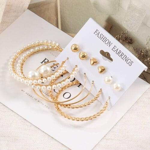 Vintage Earrings Set For Women Fashion Pearl Big Hoop Earrings Heart-Shaped Gold Earrings Geometric Metal Female Earring Jewelry