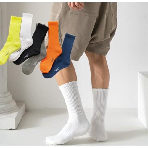 2020 New Solid-color Mans Sports Breathable Loop Middle Socks 3 or 6 Pairs / Pack