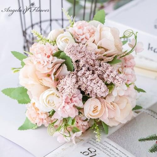 Nordic Artificial Flower Rose Holding Bridail Bouquet Silk Flower Home Party Table Wedding Decoration Flower Arrangements Gifts