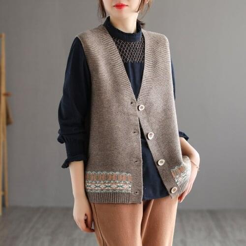 Johnature Women Casual Sweaters Cardigan Sleeveless V-Neck Knitted Cotton Print Floral 2021 Spring New Button Women Soft Sweater