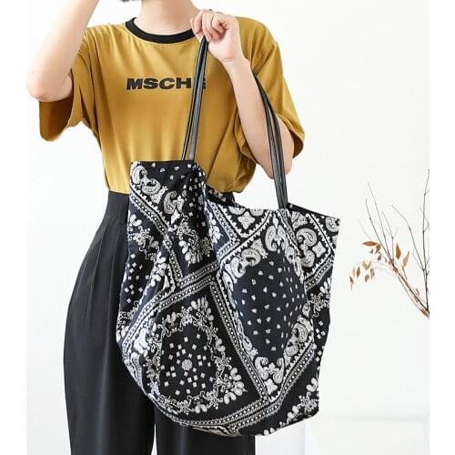 Korean version of Sen literary print canvas bag net red stitched pattern handbag casual retro large-capacity shoulder bag