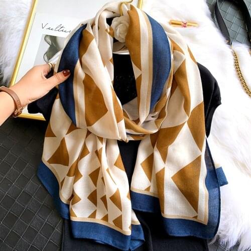 2020 Luxury brand New Print beach quality shawl Autumn and winter Lady Fashion cotton material scarf womens Cotton silk scarves
