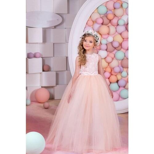 2017 New Hot Champagne Lace Flower Girls Dresses Embroidery Girls First Communion Dress Princess Wedding Dress Ball Gown