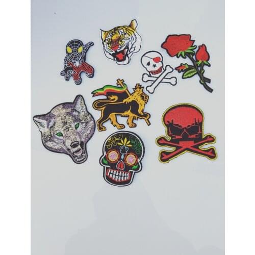 1 PCS tiger Animal Clothes Embroidered Iron on Patches for Clothing DIY Stripes Motif Appliques Garment Wolf parches