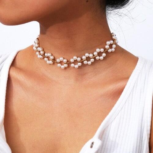 Vintage Temperament Chocker Imitation Peral Flower Choker Necklace Women Elegant Fashion Geometric Necklace Jewelry XR3221