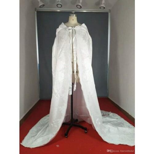 Long Elastic Satin One Layer Wedding Cloak Ivory White Lace Elegant Design Bridal Accessories Capes Wraps With Hat