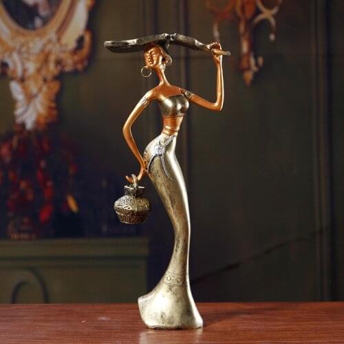The woman from the living room garden ornaments ornaments European resin crafts home furnishings desktop decoration