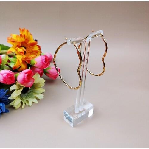 New Earrings Metal Heart-Shaped Cute Beautiful Embossing All-Match Elegant Retro Show Shopping Trendy Fashion Ladies Gold 019